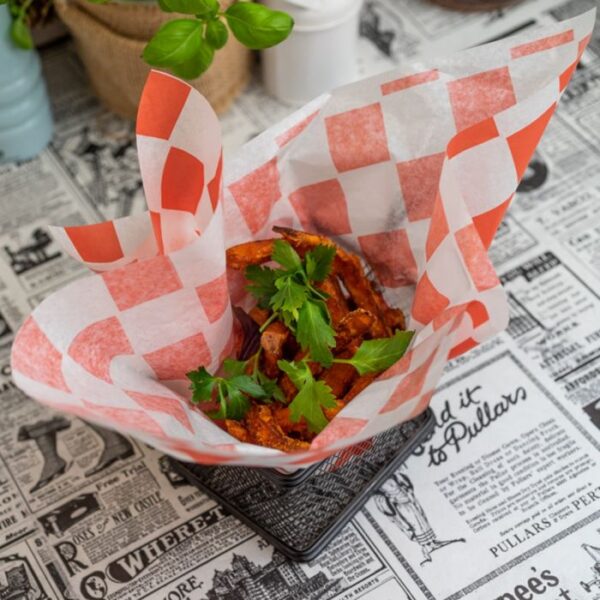 Papier 30x40 powlekany kratka czerwona